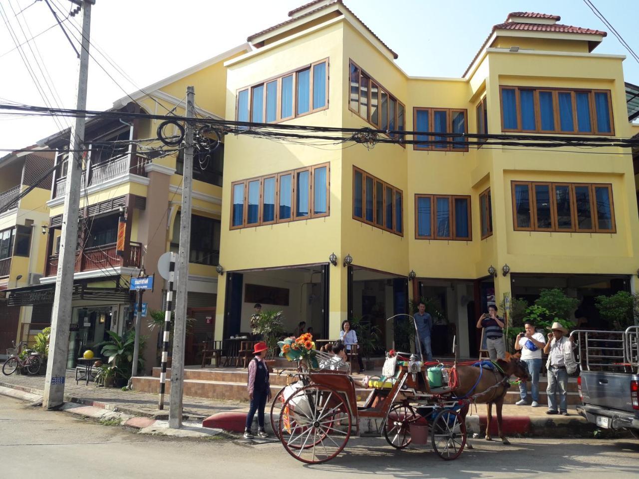 Ban Mae Boonthong Hotell Lampang Exteriör bild