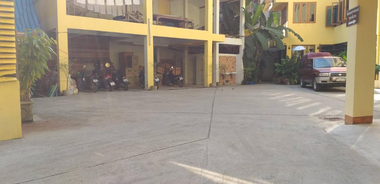 Ban Mae Boonthong Hotell Lampang Exteriör bild